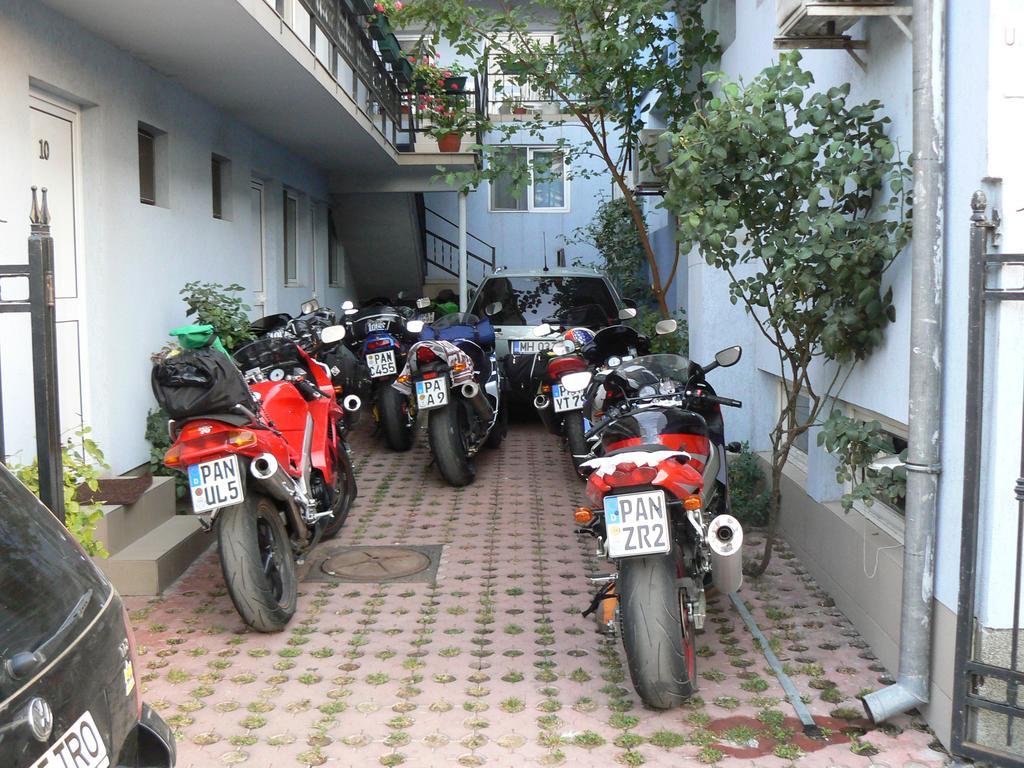 Hostel Tropical Drobeta Turnu Severin Luaran gambar