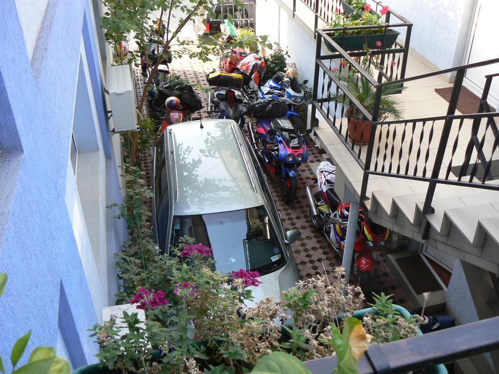 Hostel Tropical Drobeta Turnu Severin Luaran gambar