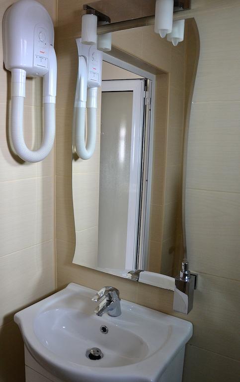 Hostel Tropical Drobeta Turnu Severin Luaran gambar