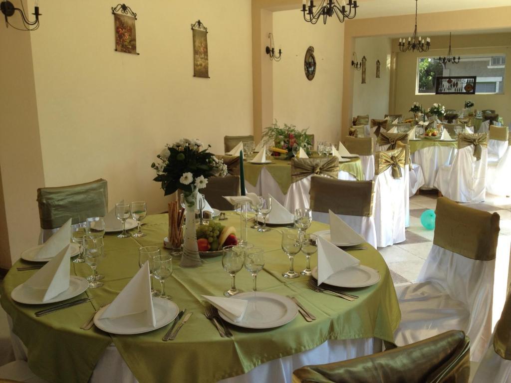 Hostel Tropical Drobeta Turnu Severin Luaran gambar